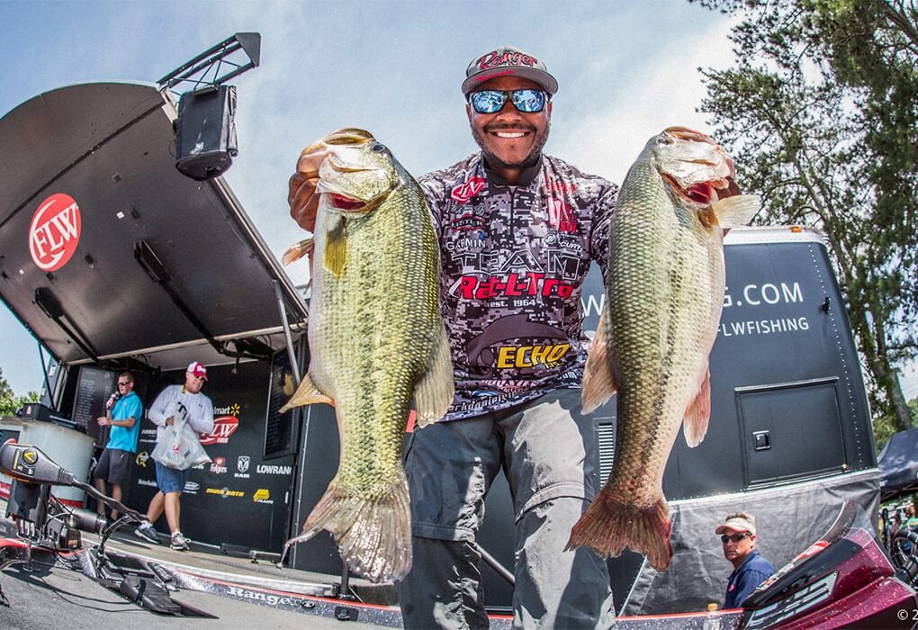 Mark Daniels Jr. uses his electronics to pattern the baitfish the bass are feeding on (Photo by Major League Fishing)